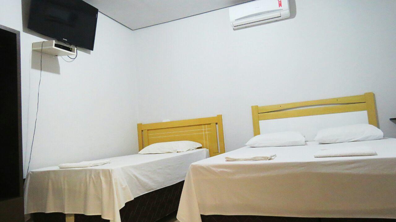 Hotel Hebrom Nobres Exterior photo